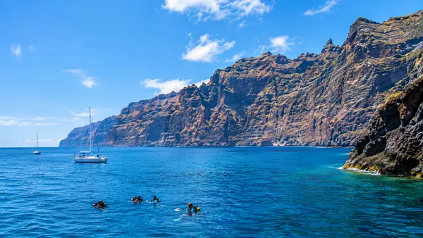 Los Gigantes Cliffs